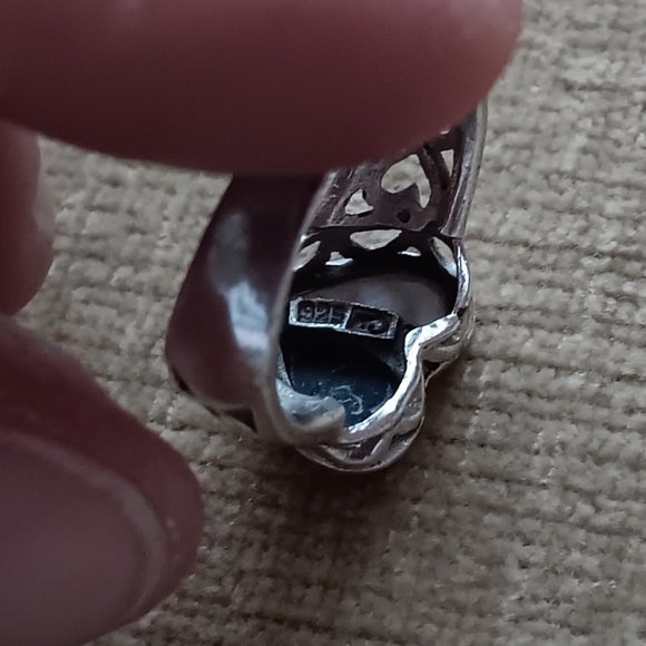 Silver Cut Out Heart Ring - Picture 6 of 10